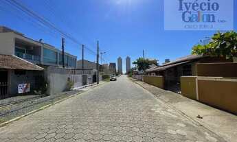 Imagem 3: Casa para Venda em Balneário Piçarras, Itacolomi, 2 dormitórios, 1 banheiro, 1 vaga
