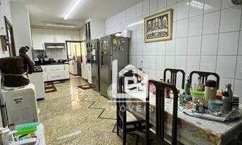 Imagem 2: Gigantesco 4 quartos frente ao mar da Praia da Costa