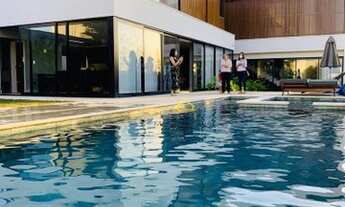 Imagem 3: Maravilhosa casa com 4 suítes e 6 vagas no Saint Patrick