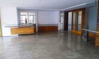 Imagem 3: Apartamento com 310m2, a uma qudra do aterro, 1 por andar, 15º Andar Edifio LARA 2