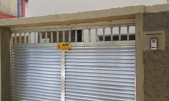 Imagem: Sobrado isolado com 4 dorms. Próximo da