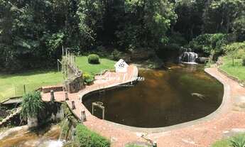 Imagem 4: Casa com Cachoeira Própria e Piscina de água Natural