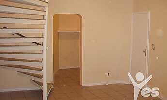 Imagem 3: Ref.: 6002 - Sobrado com 2 dormitórios, suíte, 3 vagas de garagem em localização privilegi