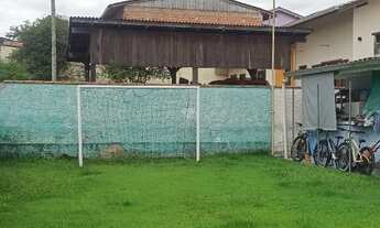 Imagem 4: CASA COM CAMPO DE FUTEBOL!!