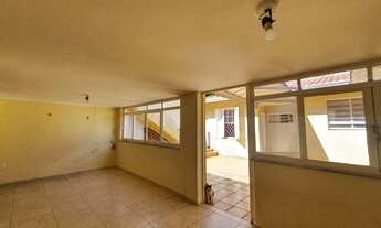 Imagem 3: Casa para venda possui 230 metros quadrados com 5 quartos em Jardim Guanabara - Campinas