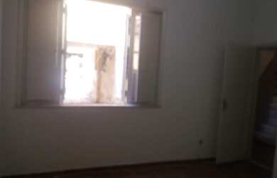 Imagem 16: Contac Negócios Imobiliários vende apartamento tipo casa, localizado no térreo