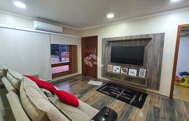 Imagem 7: Térrea para venda possui 200 metros quadrados com 4 quartos em Igara - Canoas - RS