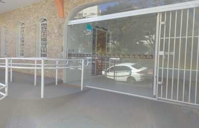 Imagem 5: Casa comercial - Av Brasilusa, 6 salas, 3 banheiros, copa, cozinha