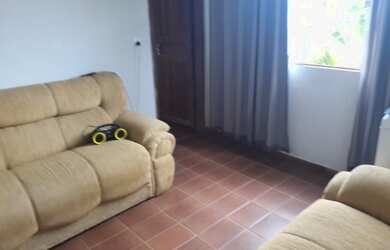 Imagem 4: Vendo linda casa 3 quartos no Bairro Montanhesa(Grama