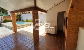 Imagem 2: Casa próximo da eletrosul com 3 dormitórios sendo 1 suite