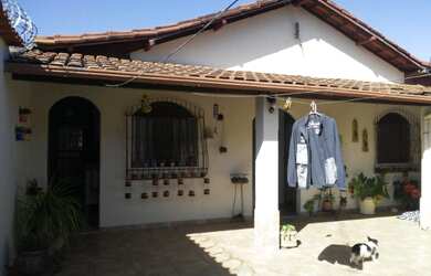 Imagem 2: Casa Colonial- 3q - Bairro Tirol