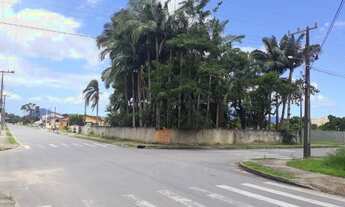 Imagem: Casa com Terreno de Esquina, Ideal para