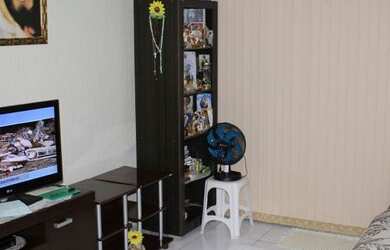 Imagem 3: Lindo sobrado em ótima localização, com 2 residências - Aceita financiamento e FGTS