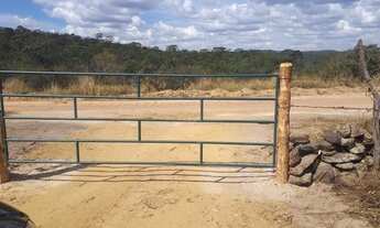 Imagem: Chácara com Rio no fundo