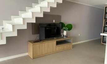 Imagem 3: Casa de condomínio para aluguel possui 200 metros quadrados com 4 quartos