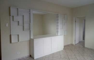 Imagem 2: Centro - Apto 2D(Suíte); 2 Banheiros; Armários na Cozinha; Piso Frio