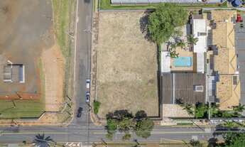 Imagem 5: Terreno de esquina ideal para vila de casas