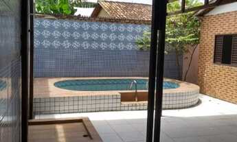 Imagem 6: Casa com piscina