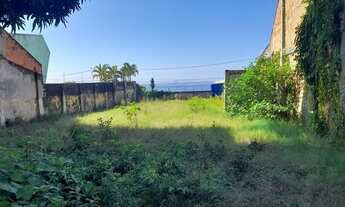 Imagem: Terreno à venda no bairro Praia da Bandeira