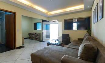 Imagem 4: Casa para Aluguel - Vila Suln, 3 Quartos, 200 m2