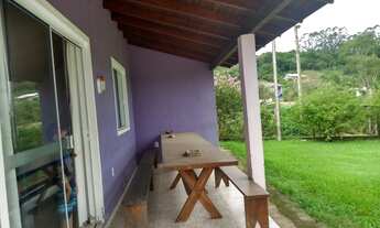 Imagem 6: Casa em local calmo com pátio grande para várias opções de uso