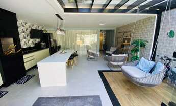 Imagem 2: Casa no condomínio RioMar, venda possui 560 metros quadrados com 4 quartos