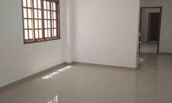 Imagem 2: Amplo sobrado em Taboão da Serra, 157m2, 4 quartos, 1 suíte, 1 banheiro e 1 lavado, garage