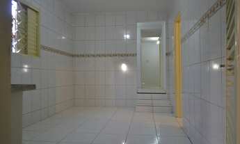 Imagem: 2 casas no mesmo lote, 2 quartos, 1 suíte