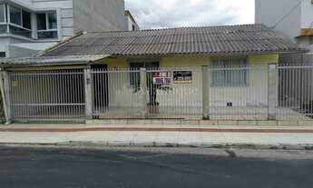 Imagem 2: Casa entre terceira e quarta avenida