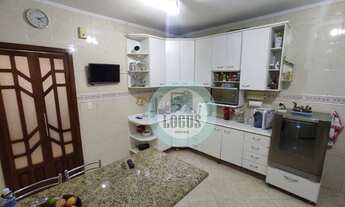 Imagem 7: Sobrado IMPECÁVEL bem distribuído com 184m² composto por 3 dormitórios com planejados, à v