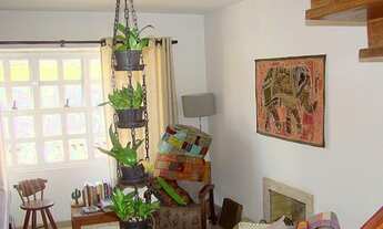 Imagem 2: Pavimento inferior (projeção 50 m² descoberto 36 m²)= escritório, sala de tv, sala de ja