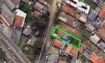 Imagem 3: Casa de vila para venda tem 648 metros quadrados em Uberaba - Curitiba - PR