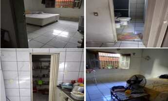 Imagem 4: Casa para venda possui 173 metros quadrados com 5 quartos em Três Andares - Teresina - PI