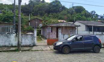 Imagem: Terreno de 557 m² distante 450 metros do