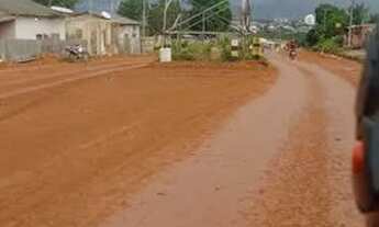 Imagem 2: Casa em reforma Casa com 2 dormitórios