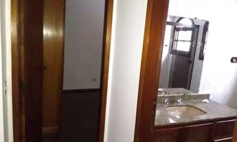 Imagem 7: Casa para aluguel possui 250 metros quadrados com 3 quartos em Vila Lageado - São Paulo