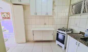 Imagem 6: Apartamento no centro, sol da manhã e arejado, completo de armários