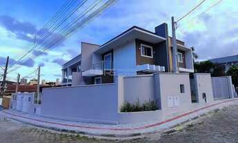 Imagem 2: SOBRADO COM EXCELENTE LOCALIZAÇÃO EM ITAPEMA