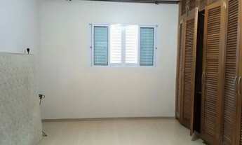 Imagem 4: ÓTIMA CASA INDIVIDUAL 300M² COM 3 DORMITÓRIOS E 5 VAGAS DE GARAGEM - JARDIM BOM CLIMA