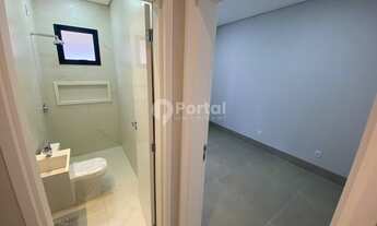 Imagem 3: Casa de condomínio térrea para venda possui 251 metros quadrados com 3 quartos