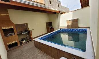 Imagem 2: Casa com piscina em maravilhoso bairro "OPORTUNIDADE&quot