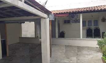 Imagem 2: Três casas em Garanhuns! Excelente localização..