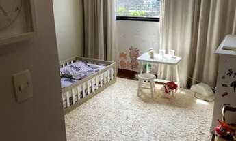 Imagem 5: Apartamento para aluguel possui 182 metros quadrados com 4 quartos