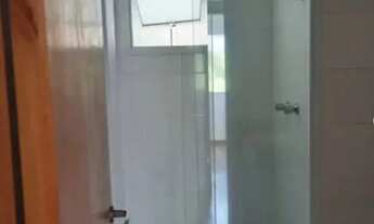 Imagem 2: Apartamento com 2 Quartos e 3 banheiros à Venda, 81 m² por R$ 141.000