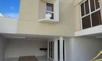 Imagem: Casa Duplex em Condomínio Fechado, Capim