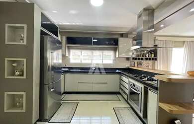 Imagem 2: JOINVILLE - Casa Padrão - Floresta