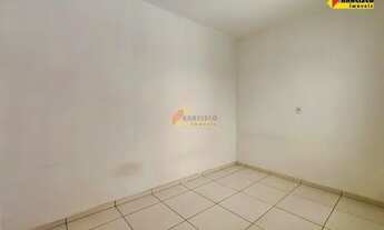 Imagem 5: Casa para aluguel, 2 quartos, 1 vaga, Nossa Senhora de Lourdes - Divinópolis/MG