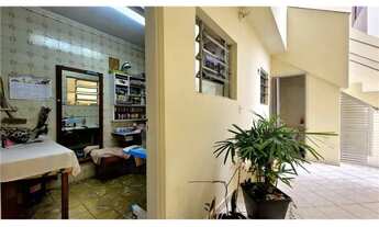 Imagem 6: Sobrado para venda tem 198 metros quadrados com 2 quartos