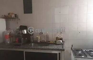 Imagem 3: Apartamento Padrão Centro Apartamento em excelente localização no centro, possui sala 02 a