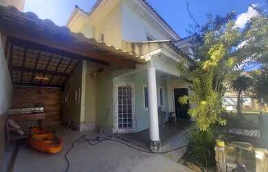 Imagem 2: Casa de condomínio sobrado para venda tem 215 metros quadrados com 3 quartos